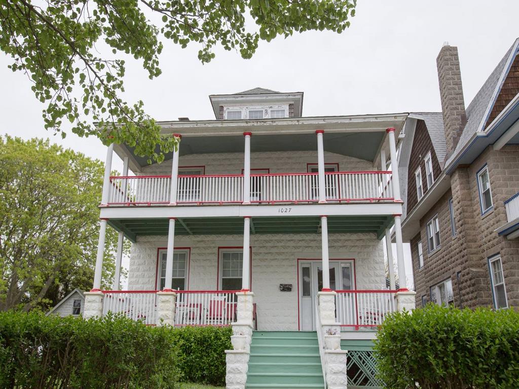 https://realtimerental.com/rrv10/RentalPhotos/1016/1016808.0.jpg