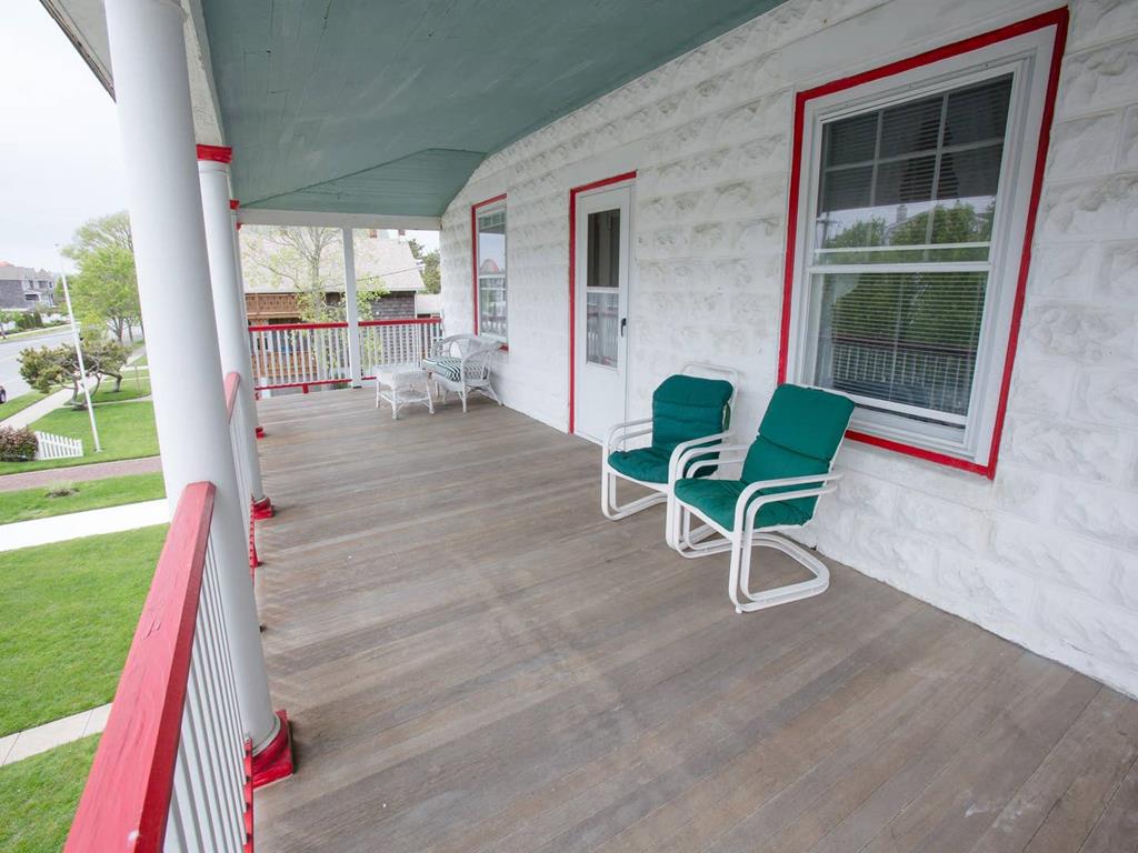 https://realtimerental.com/rrv10/RentalPhotos/1016/1016808.2.jpg