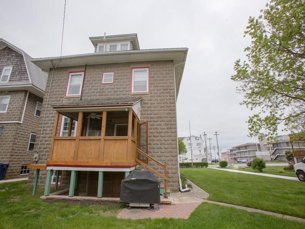 https://realtimerental.com/rrv10/RentalPhotos/1016/1016808.23.jpg
