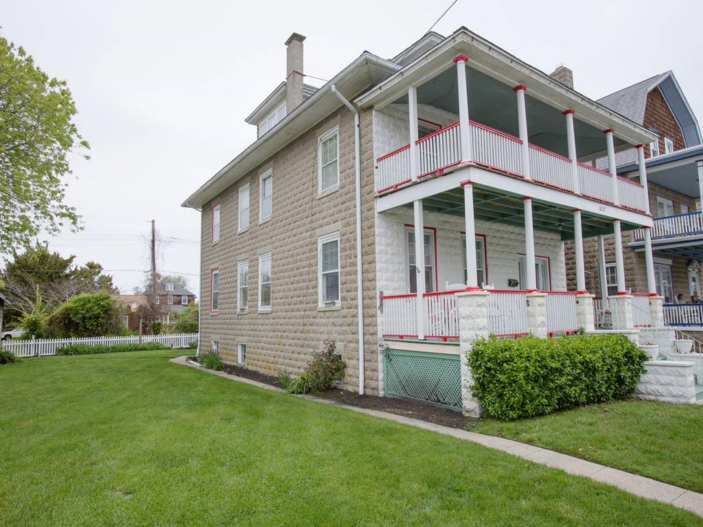 https://realtimerental.com/rrv10/RentalPhotos/1016/1016808.9.jpg