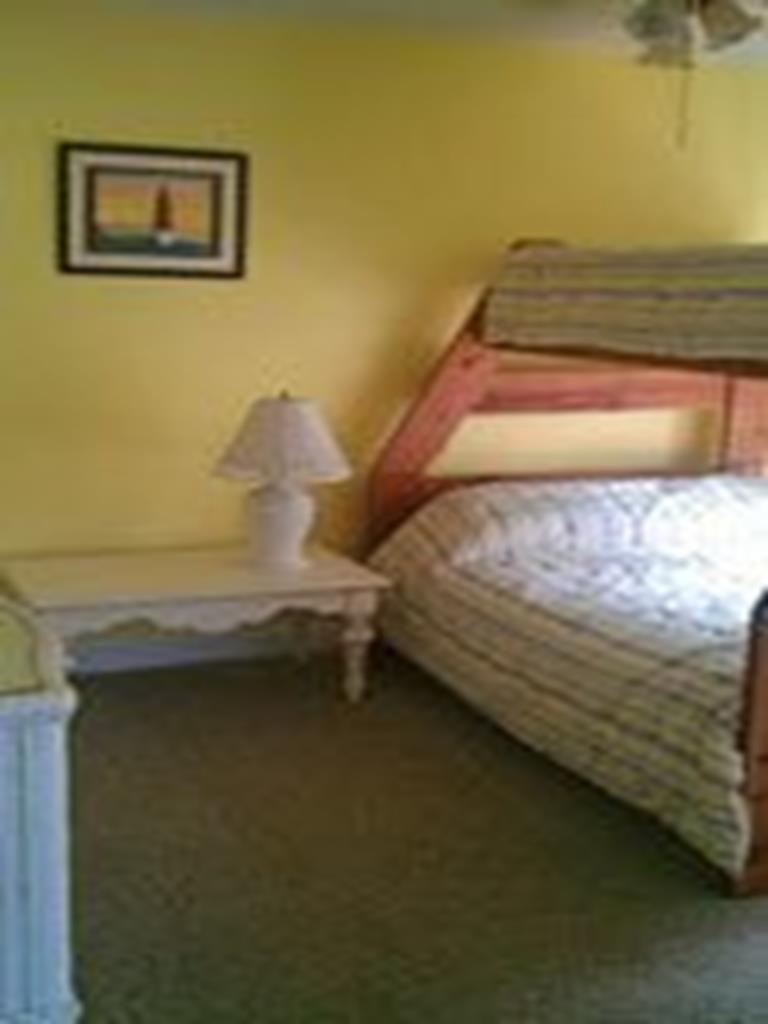 https://realtimerental.com/rrv10/RentalPhotos/1016/1016831.4.jpg