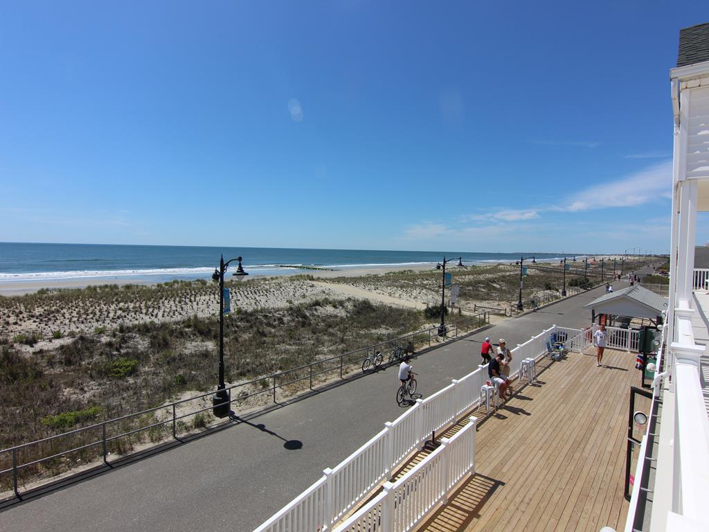 11 43rd Street, Sea Isle City (Beach Front)
