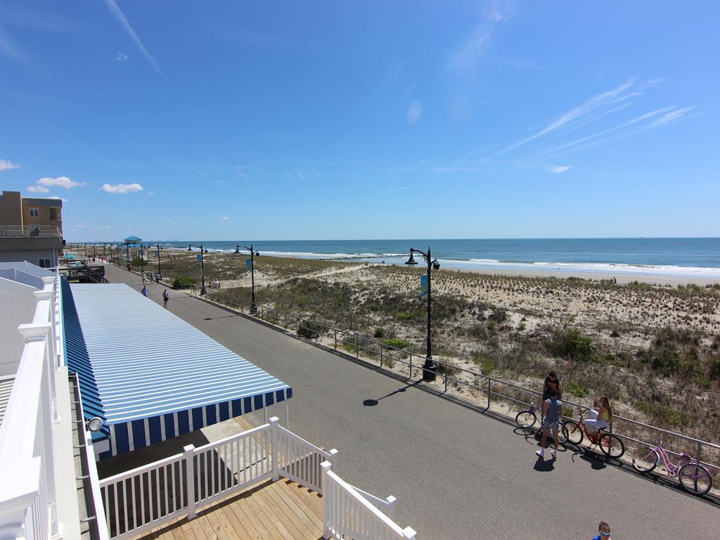 11 43rd Street, Sea Isle City (Beach Front)