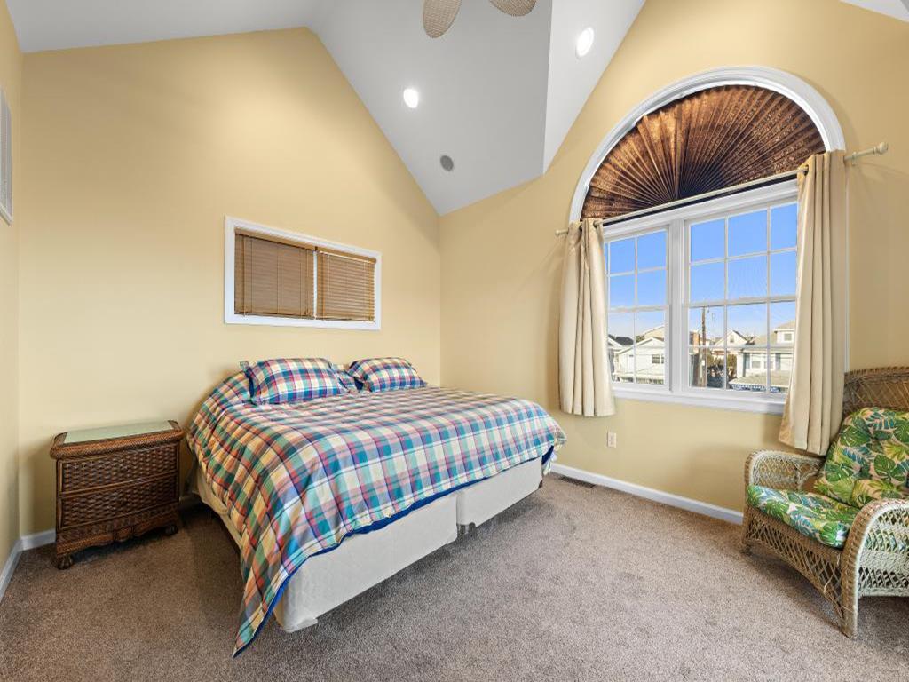 106 Fifth Street, Beach Haven (Ocean Side)