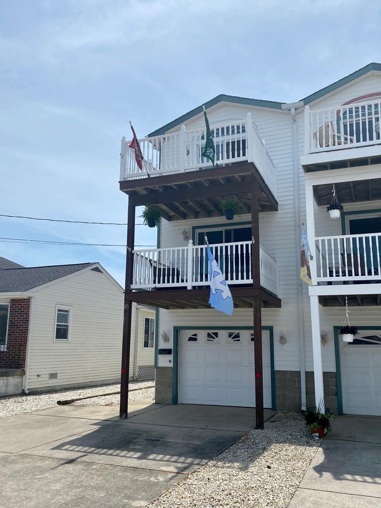 242 40th Street East - Picture 