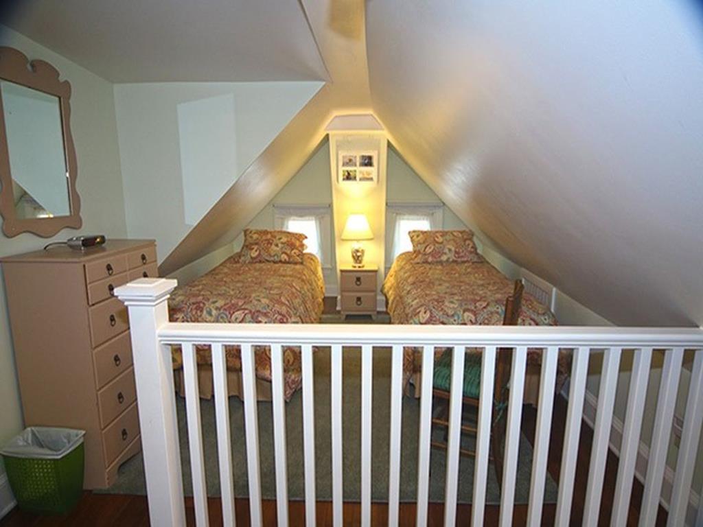 Sea Horse - Charming - Fully Renovated | Photo 16