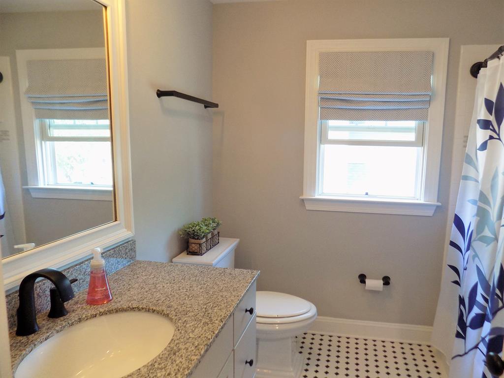 Stunning Townhouse in West Cape May | Photo 20