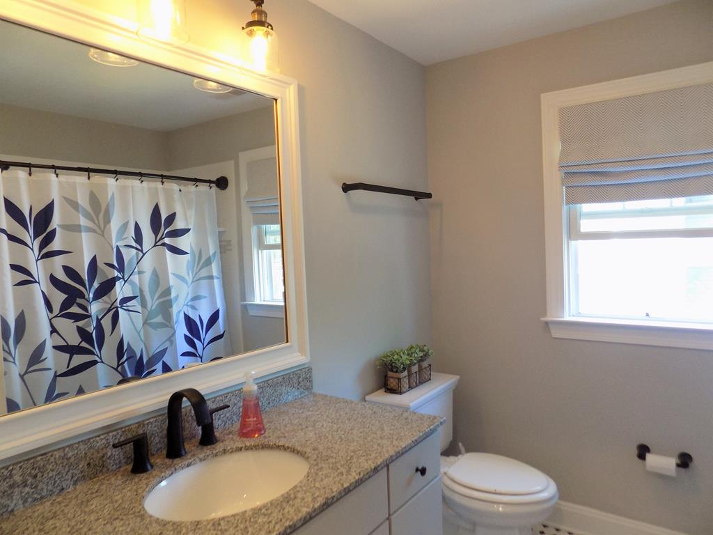 Stunning Townhouse in West Cape May | Photo 21