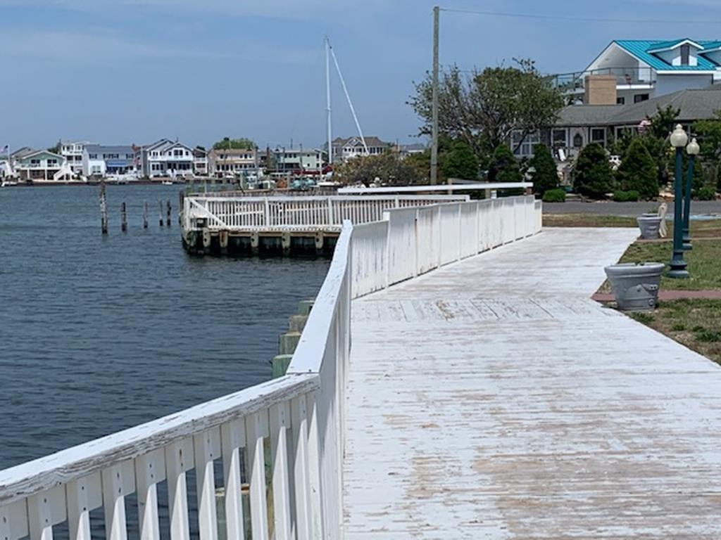 309 West 4th Street, Ship Bottom (Bay Side)