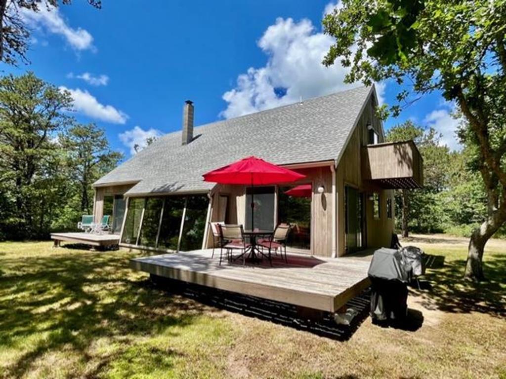 41 Oak Lane, West Tisbury, MA 02575, Residential