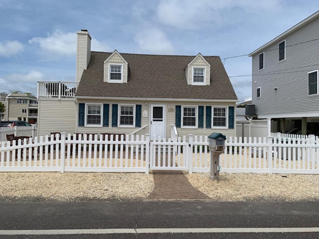 1700 N Beach Avenue, North Beach Haven (Ocean Side)