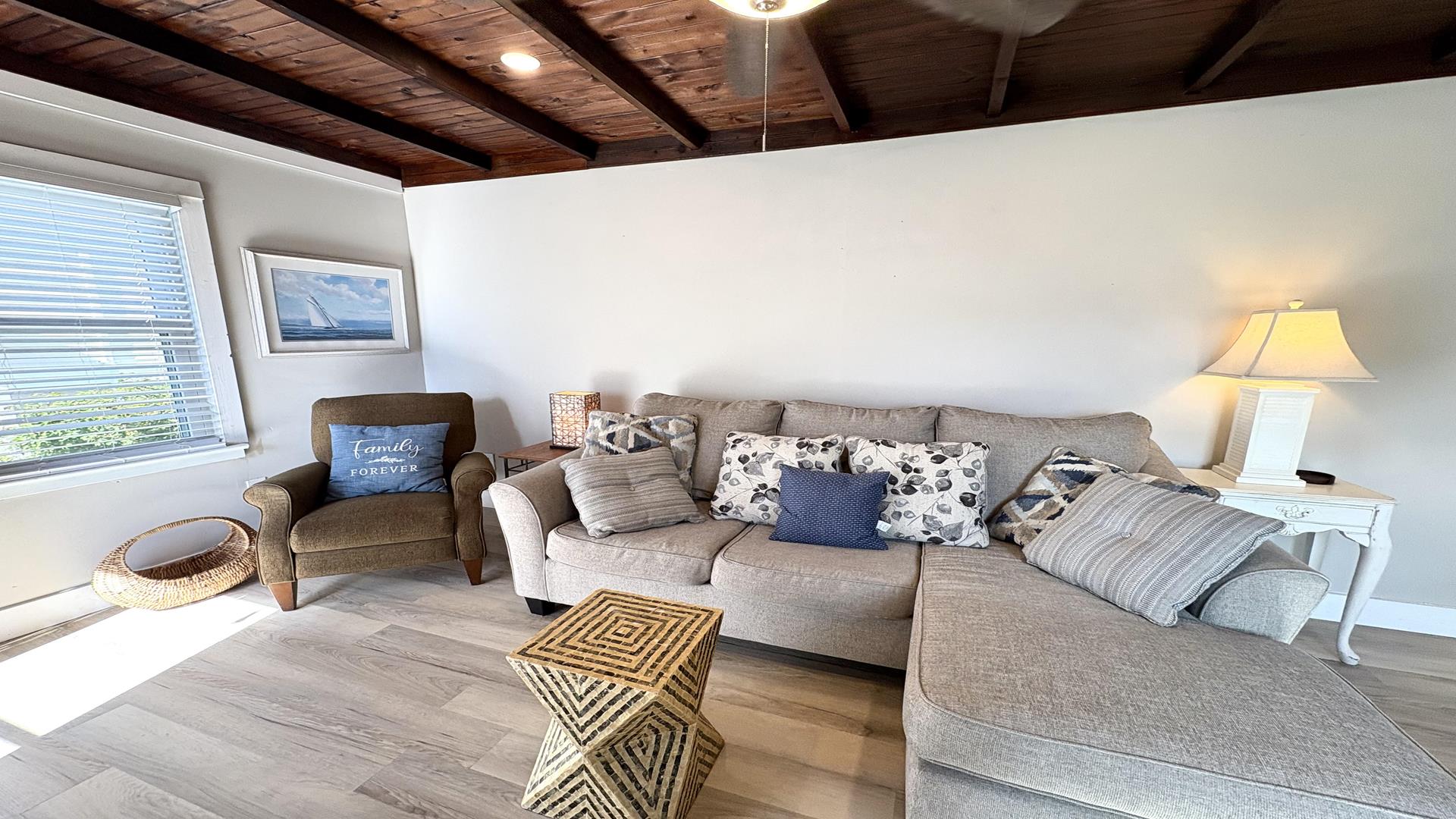270 82nd Street, Cottage, Stone Harbor (Mid-Island) - Picture 4