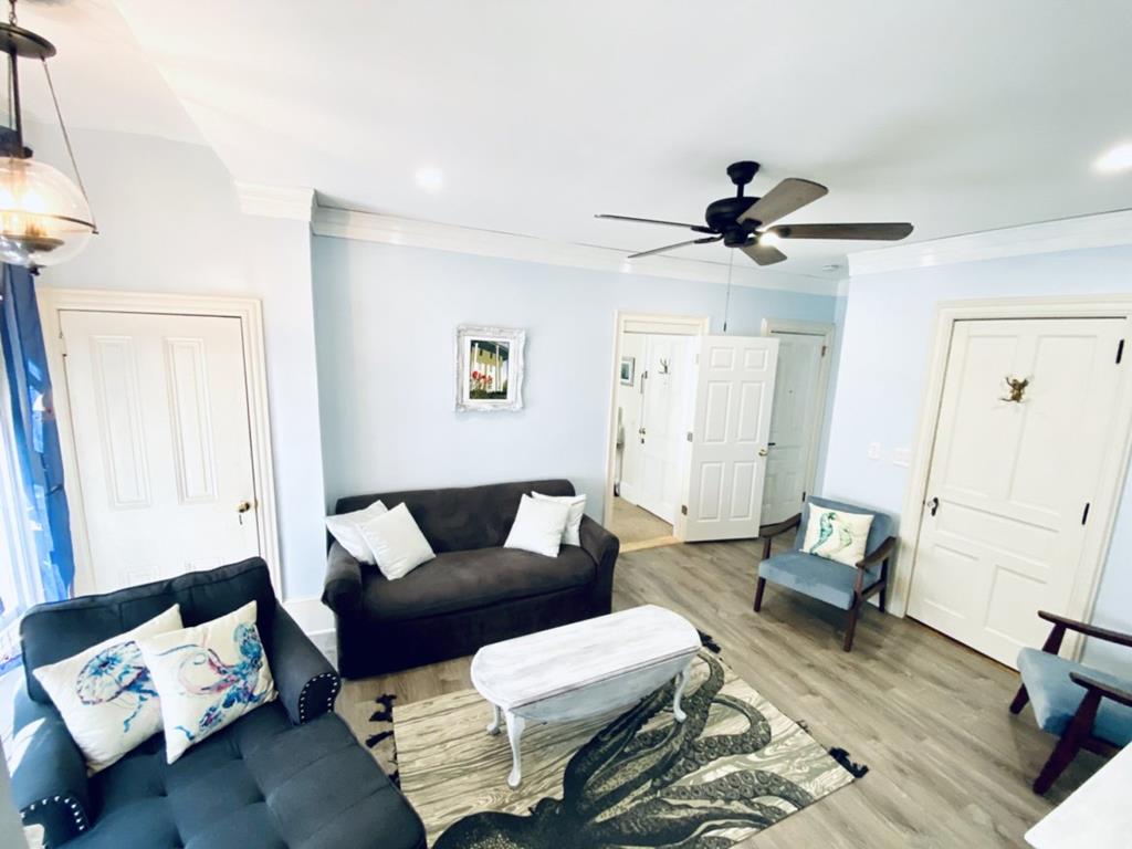 822 Stockton Unit 1/The Blue Whale | Photo 18