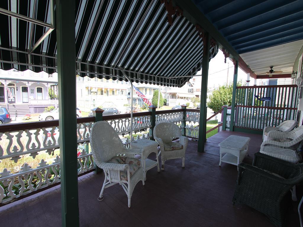 822 Stockton Unit 1/The Blue Whale | Photo 10