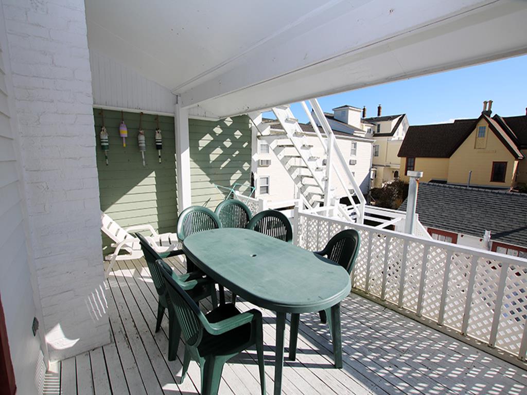 822 Stockton Unit 2/The Blue Whale | Photo 17