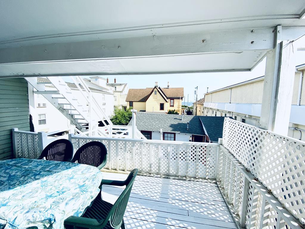 822 Stockton Unit 2/The Blue Whale | Photo 9