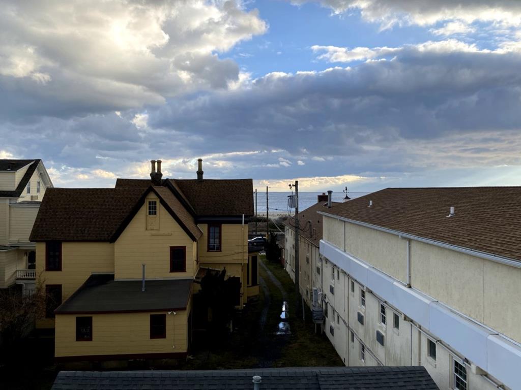 822 Stockton Unit 3/The Blue Whale | Photo 9