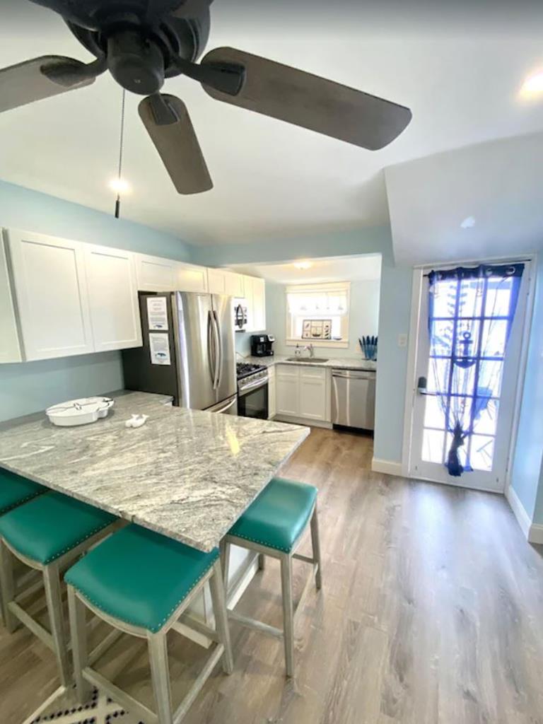 822 Stockton Cottage/The Blue Whale | Photo 12