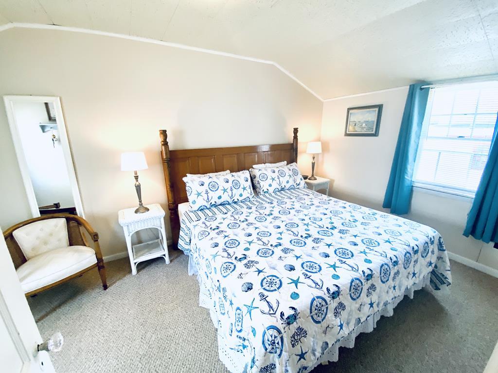 822 Stockton Cottage/The Blue Whale | Photo 15