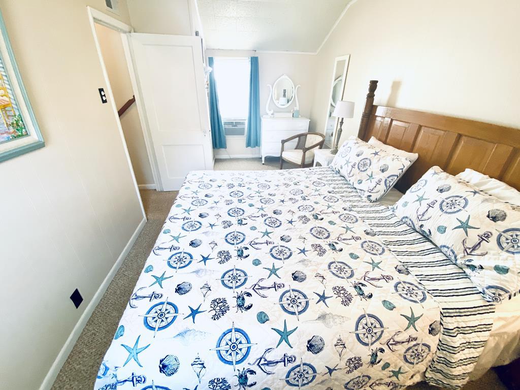 822 Stockton Cottage/The Blue Whale | Photo 16