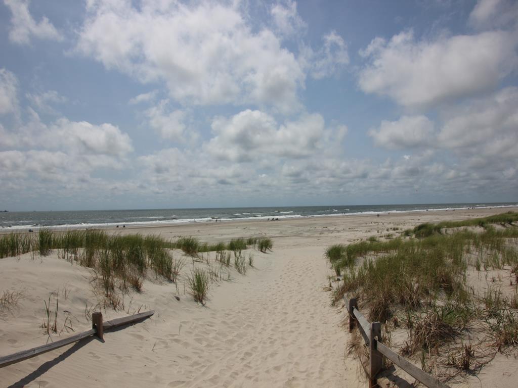 1604 Landis Avenue, Sea Isle City (Beach Front)