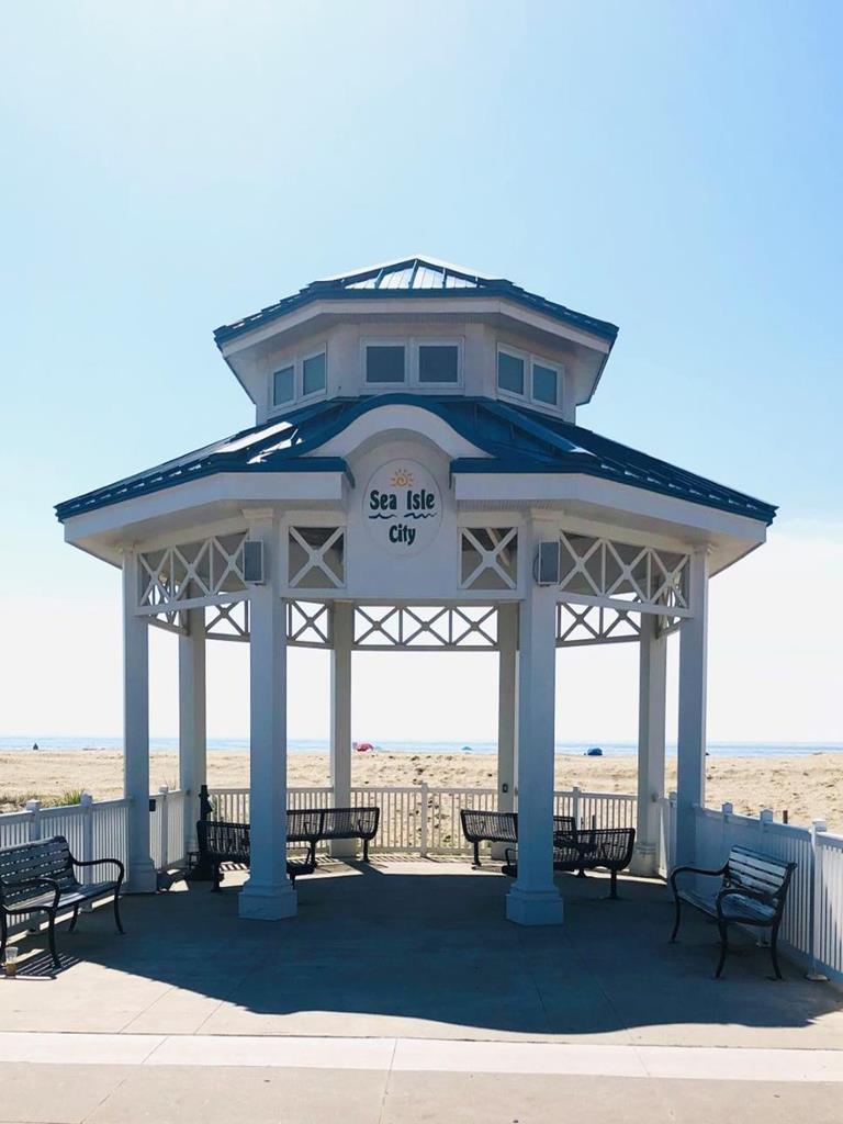 22 35th Street, Sea Isle City (Beach Block)