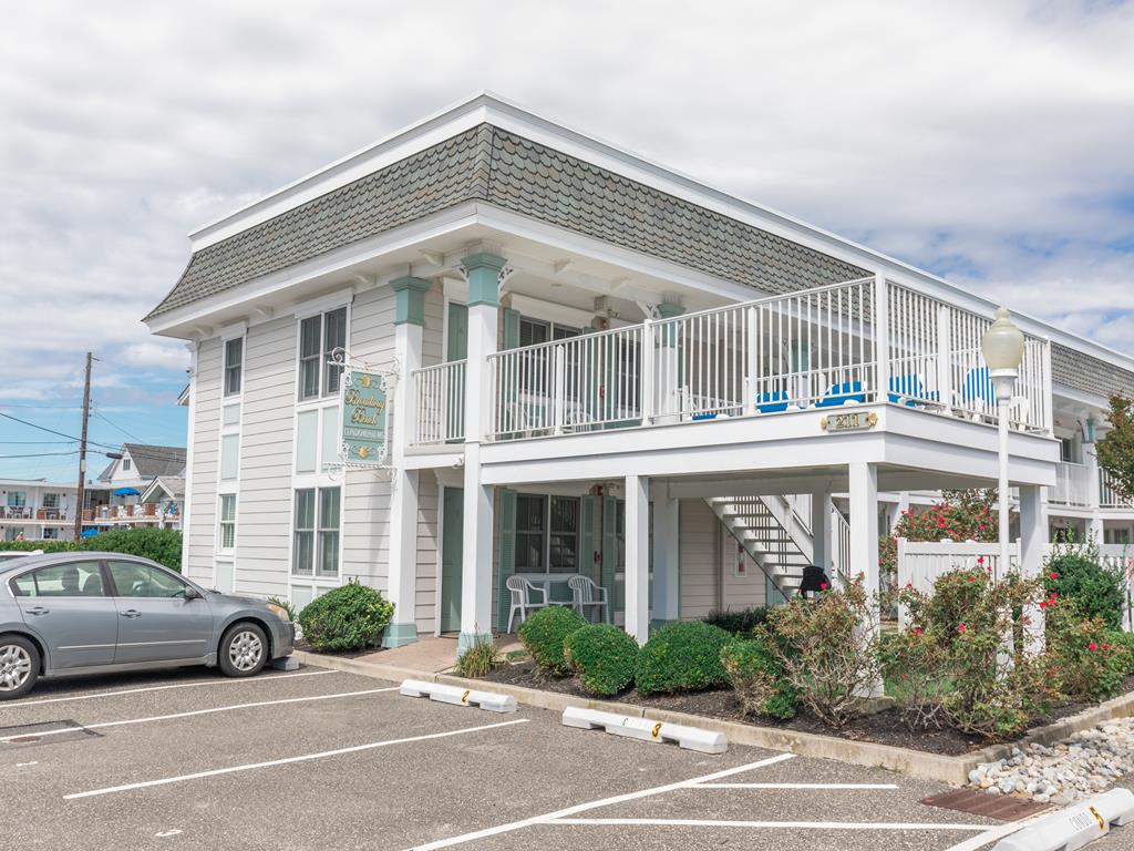 https://realtimerental.com/rrv10/RentalPhotos/1031/1031075.0.jpg