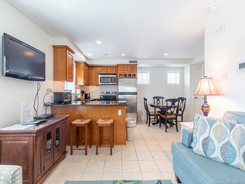 https://realtimerental.com/rrv10/RentalPhotos/1031/1031075.12.jpg