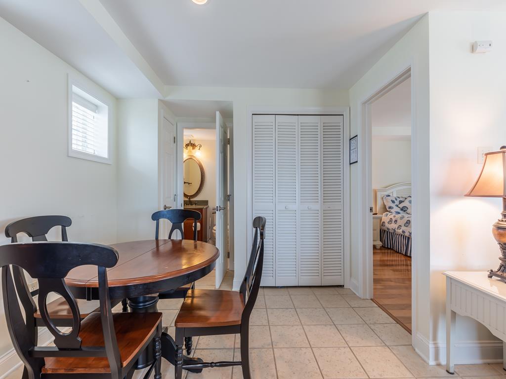 https://realtimerental.com/rrv10/RentalPhotos/1031/1031075.14.jpg