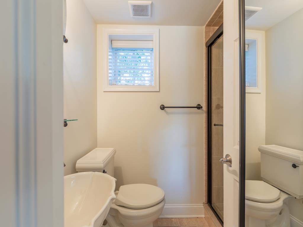 https://realtimerental.com/rrv10/RentalPhotos/1031/1031076.13.jpg