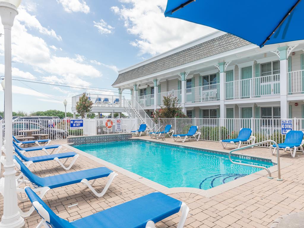 https://realtimerental.com/rrv10/RentalPhotos/1031/1031076.3.jpg