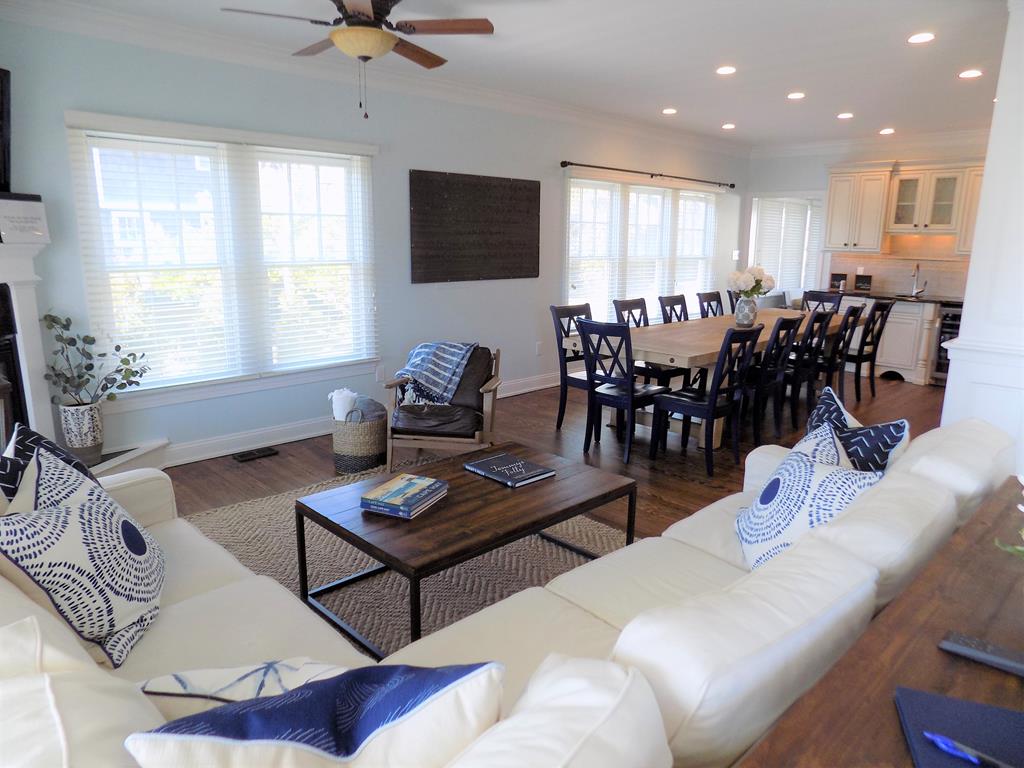 BEACH BLOCK, POOL, 6 BEDROOMS! | Photo 12