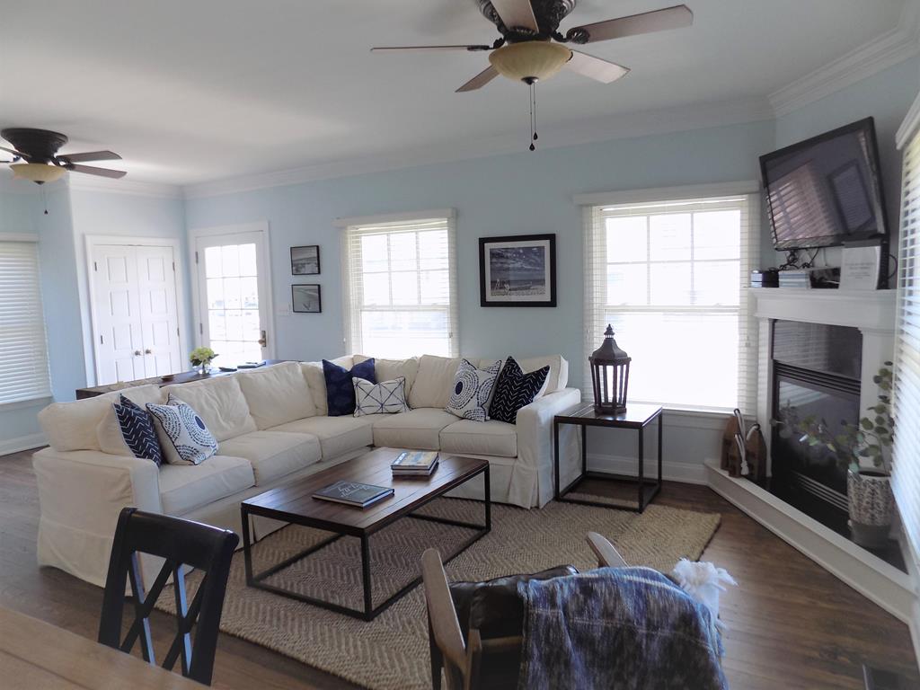 BEACH BLOCK, POOL, 6 BEDROOMS! | Photo 13