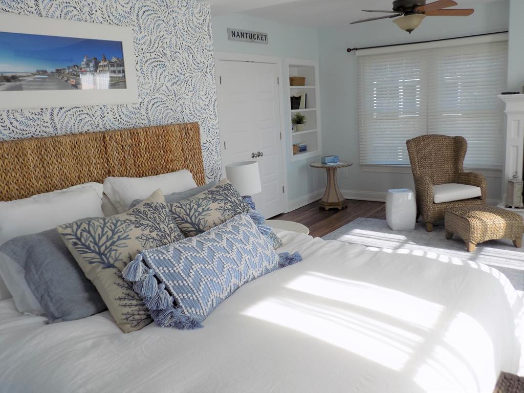 BEACH BLOCK, POOL, 6 BEDROOMS! | Photo 22