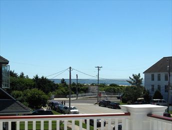 BEACH BLOCK, POOL, 6 BEDROOMS! | Photo 9