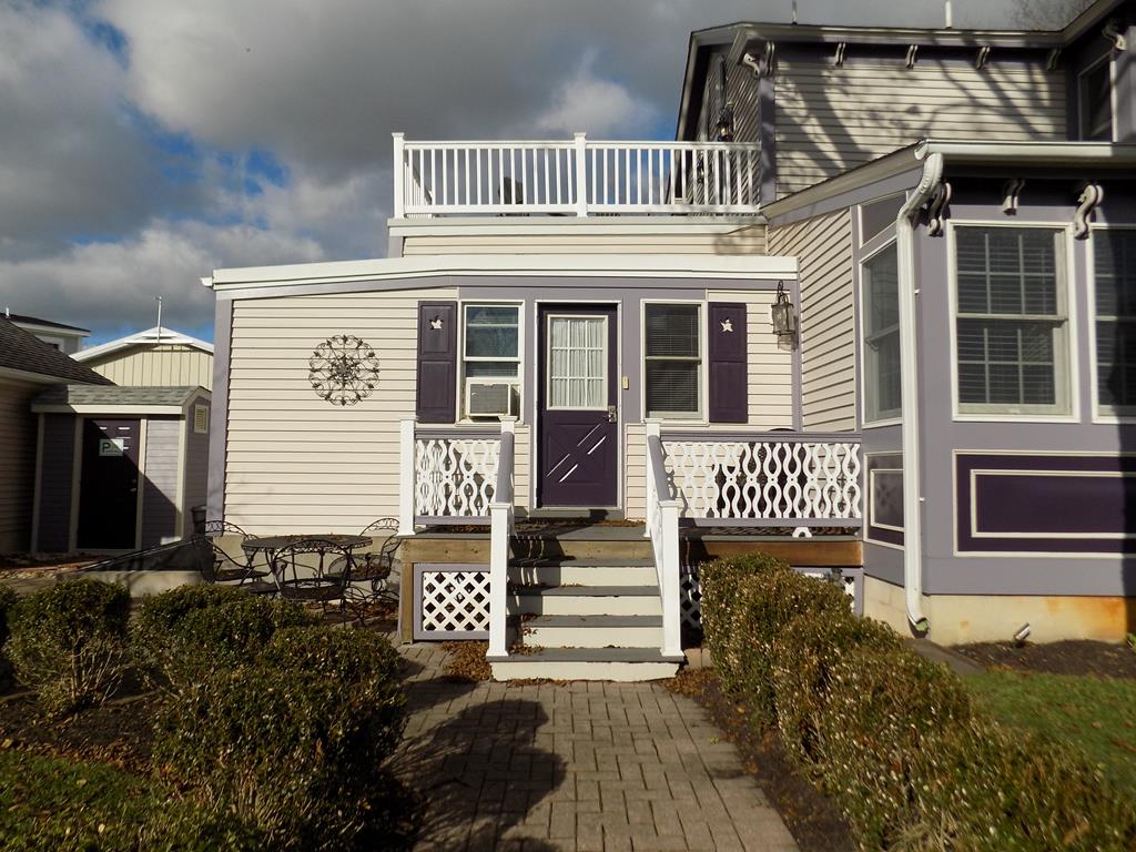 Updated 1BR/1BA Apt in close proximity to town | Photo 13