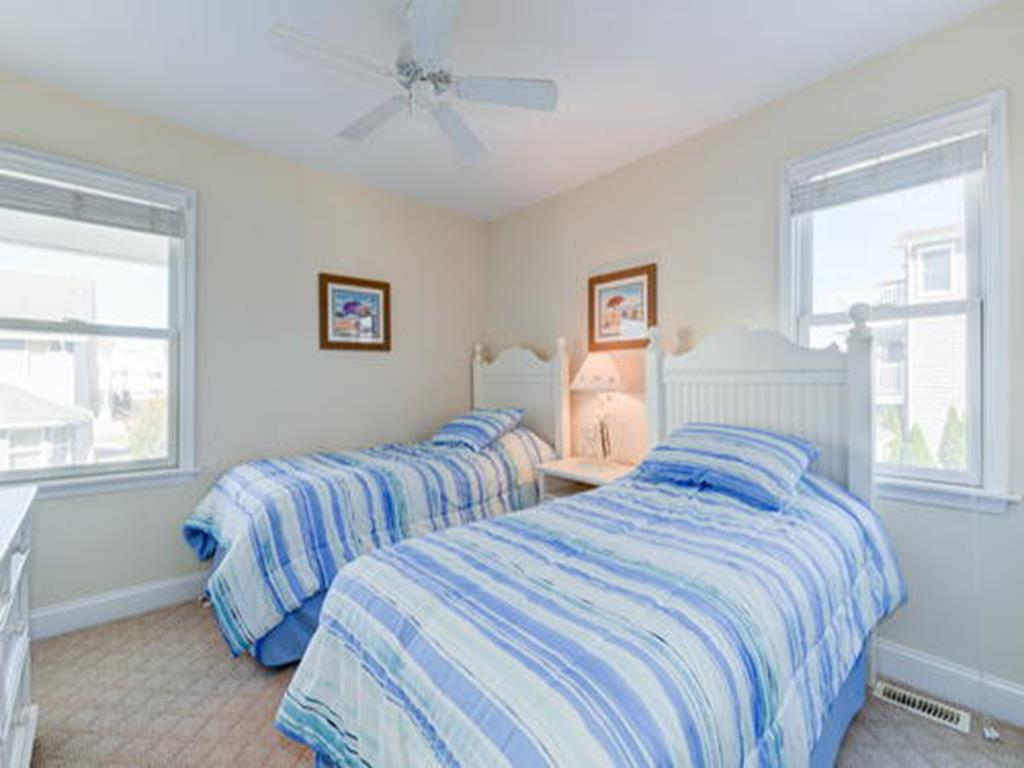 33 74th Street, Sea Isle City (Beach Block)