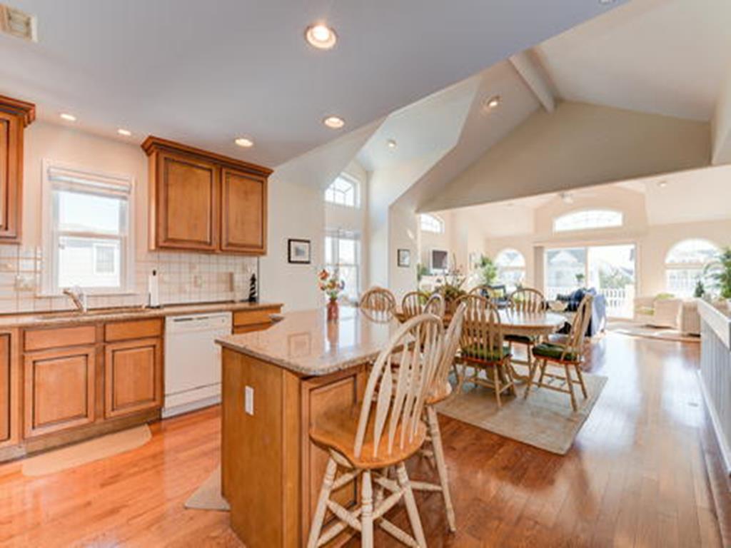 33 74th Street, Sea Isle City (Beach Block)