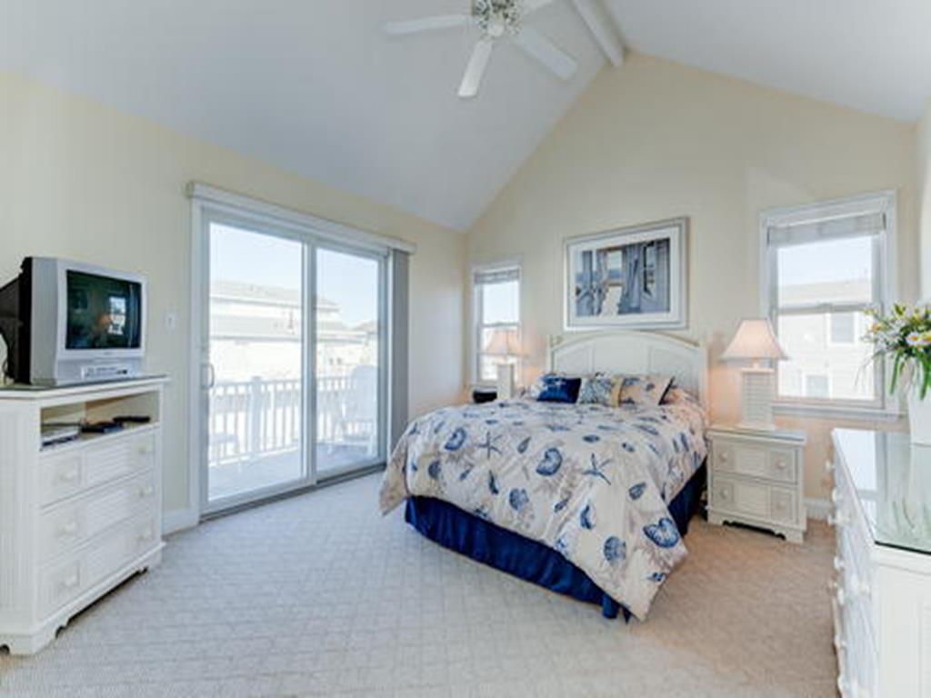 33 74th Street, Sea Isle City (Beach Block)