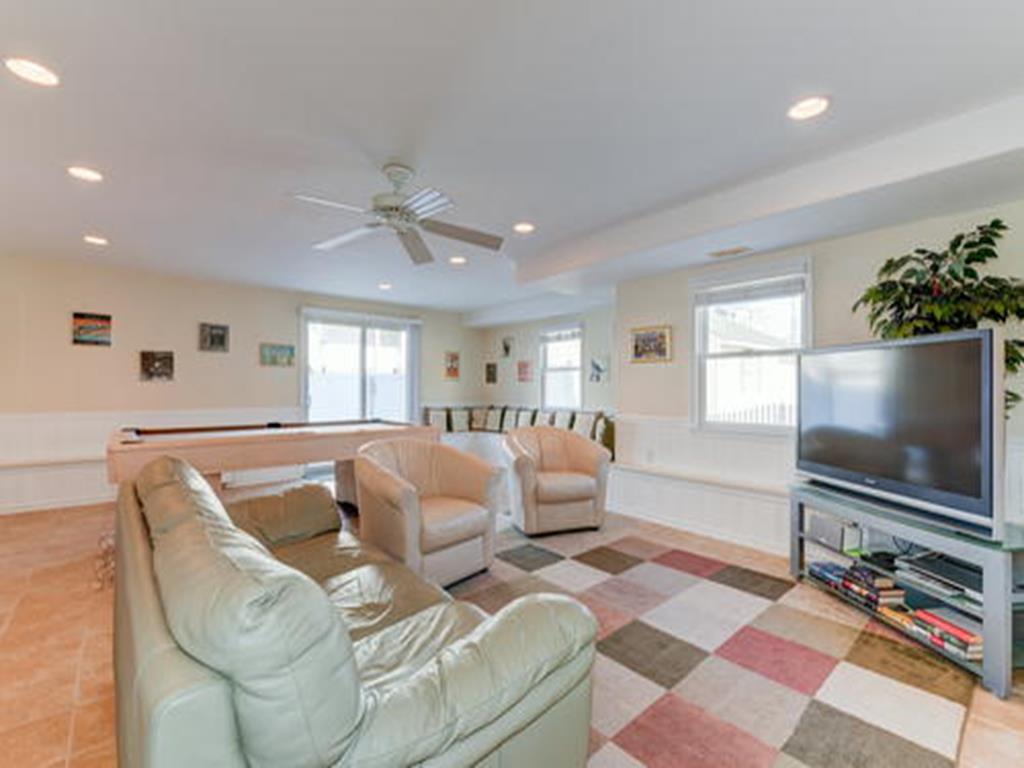 33 74th Street, Sea Isle City (Beach Block)
