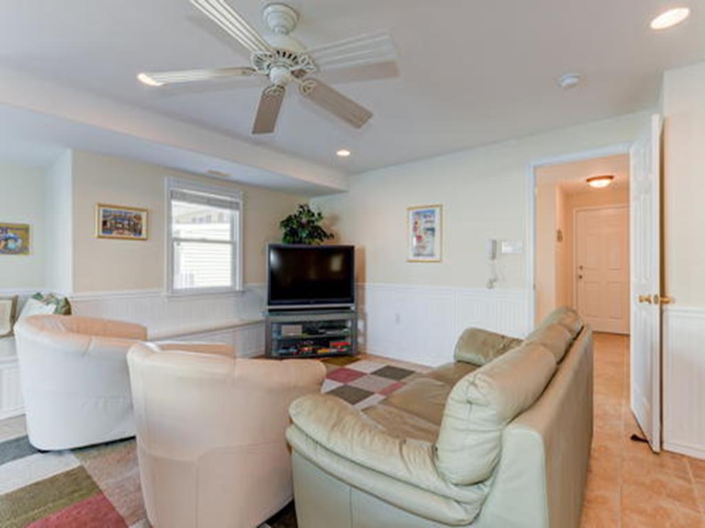 33 74th Street, Sea Isle City (Beach Block)