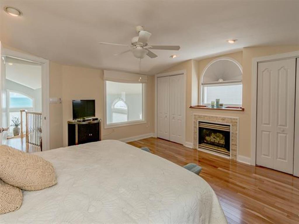 7109 Pleasure Avenue, Sea Isle City (Beach Front)