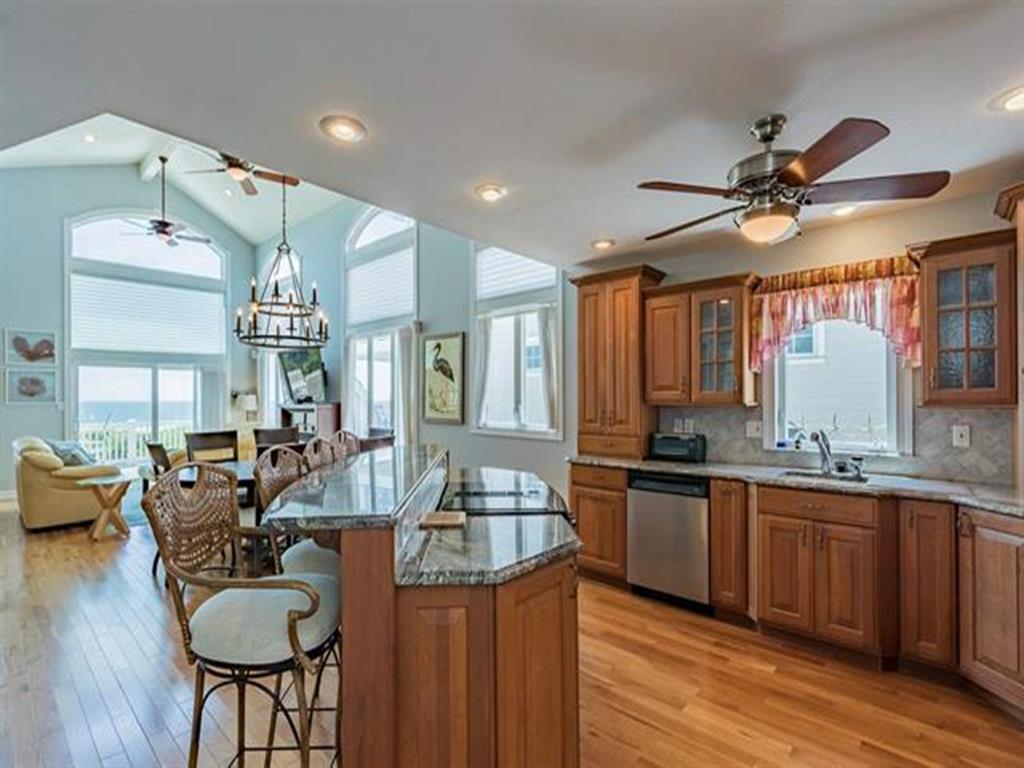 7109 Pleasure Avenue, Sea Isle City (Beach Front)