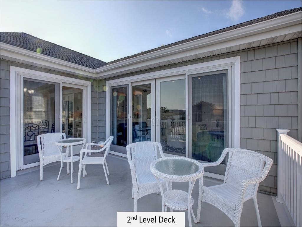 2 E Lavenia Avenue, Beach Haven Crest (Ocean Side)