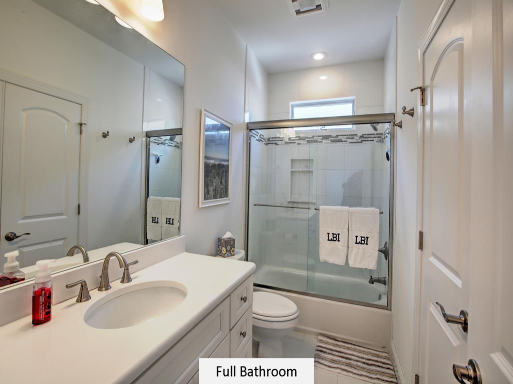 2 E Lavenia Avenue, Beach Haven Crest (Ocean Side)