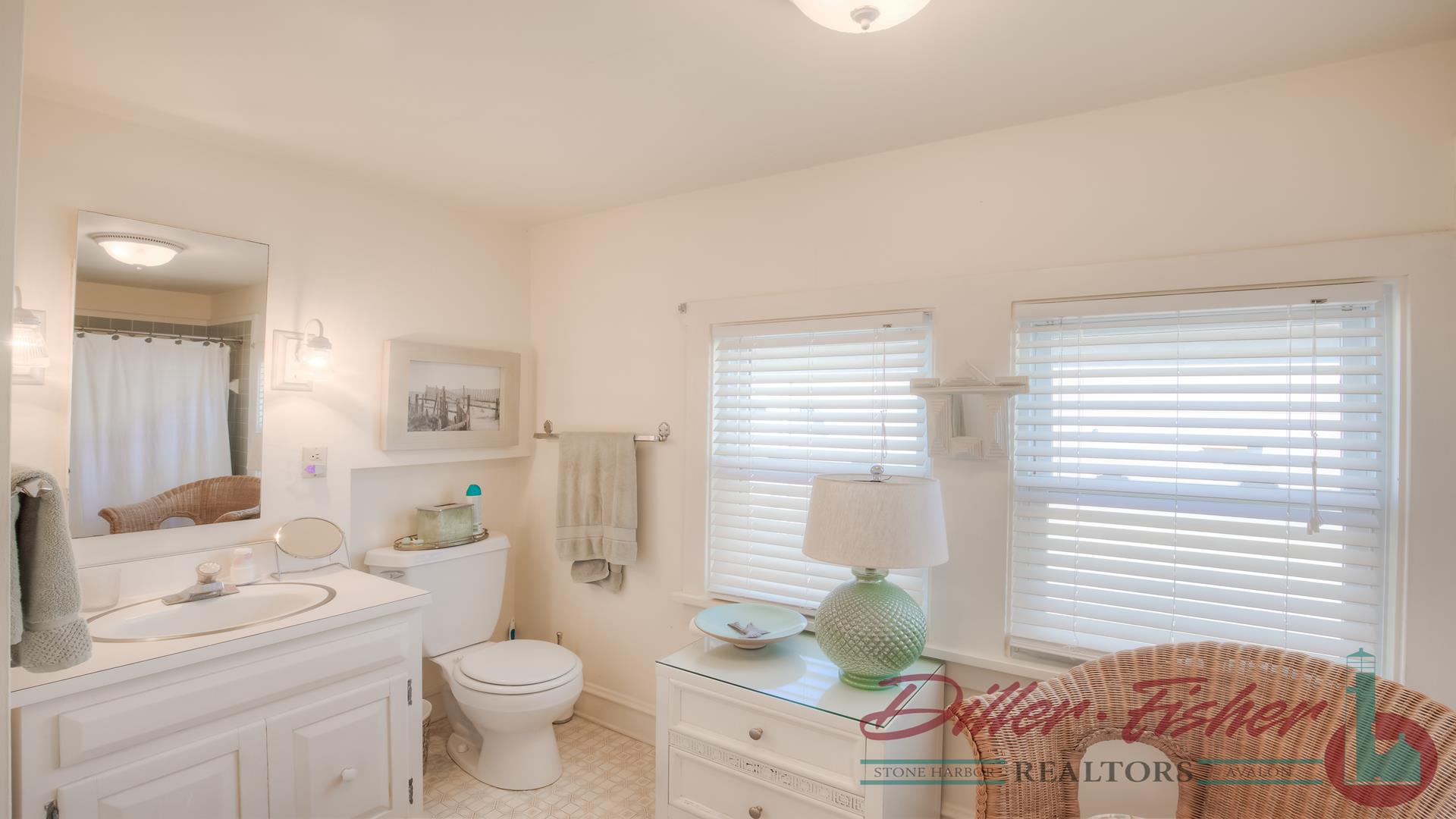 233 99th Street, Stone Harbor (Center)