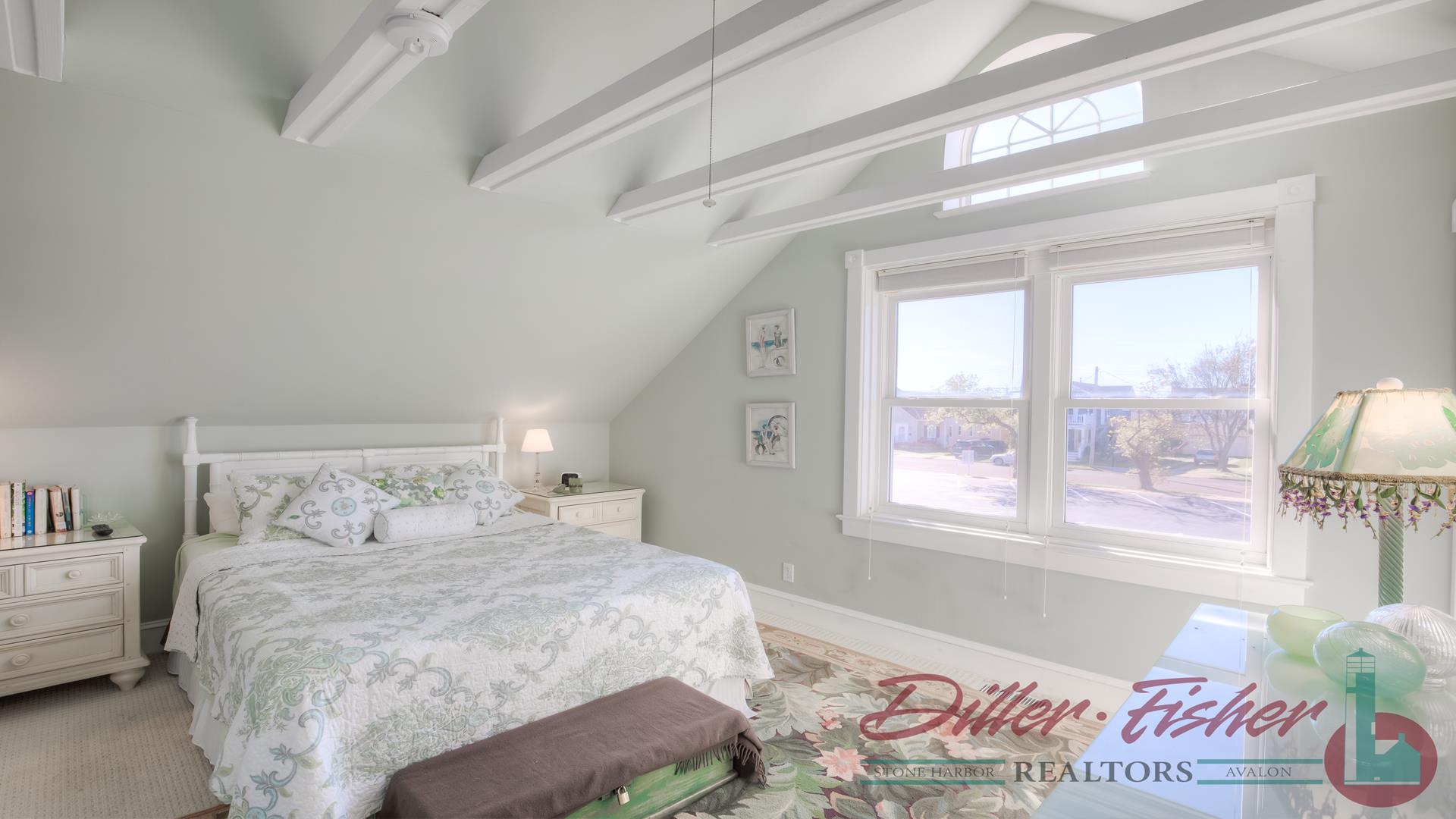 233 99th Street, Stone Harbor (Center)