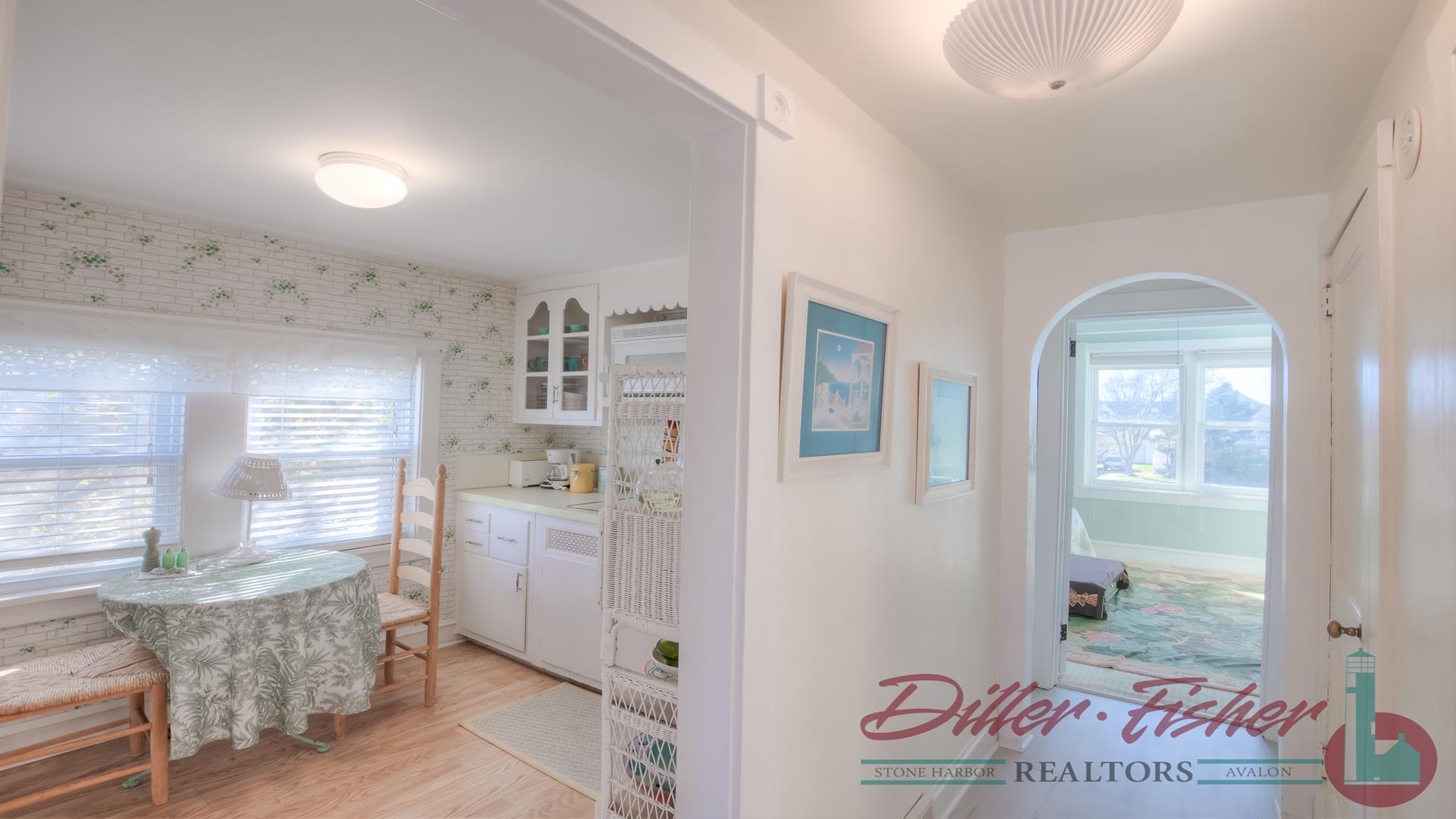 233 99th Street, Stone Harbor (Center)
