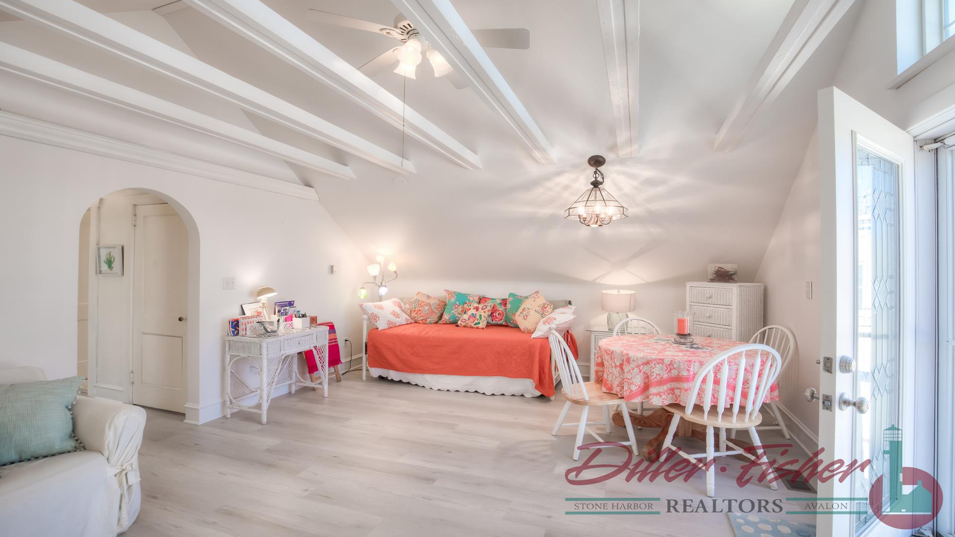 233 99th Street, Stone Harbor (Center)