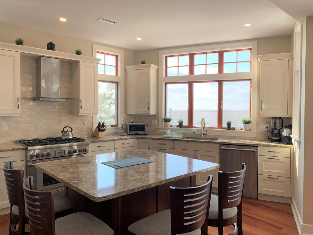 113 W. South 33rd Street, Beach Haven Gardens (Bay Front)